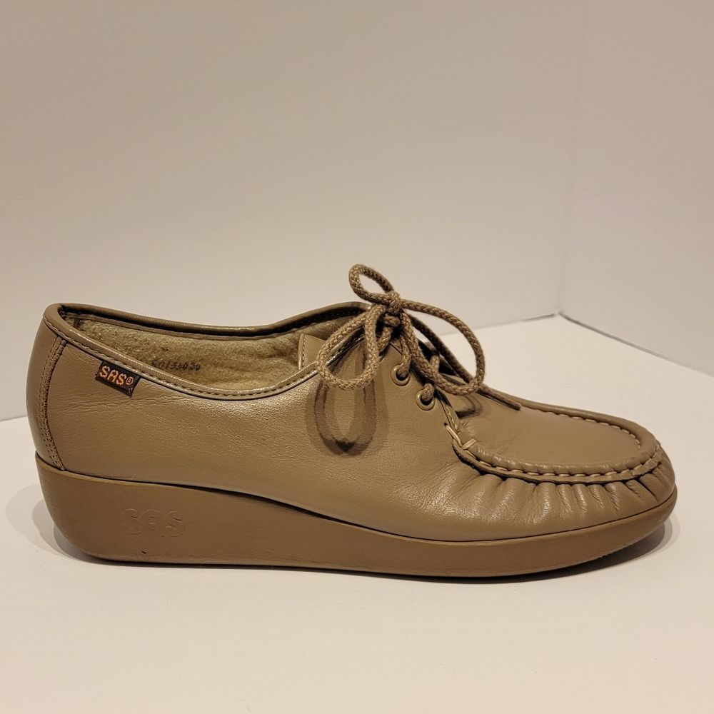 Womens SAS Brown Siesta Lace Up Loafer in size 10.5